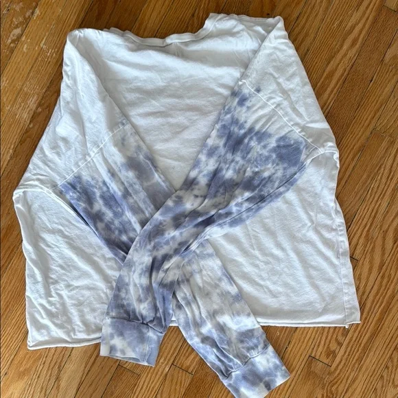 Lauren Moshi White Long Sleeve Tee with Rainbow Lips - Picture 4 of 4